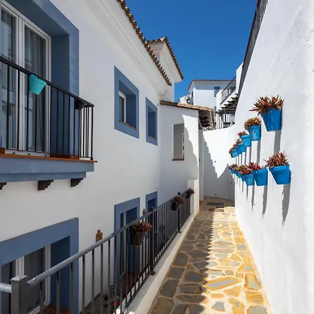 Apartment Paraiso - Sea-views, 3 Bedrooms, 7 Pools