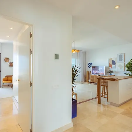 Paraiso - Sea-views, 3 Bedrooms, 7 Pools