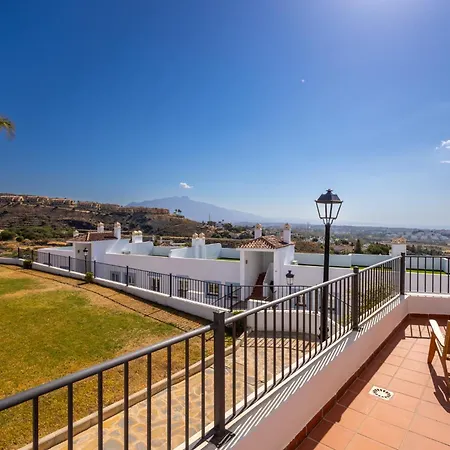 Apartmán Paraiso - Sea-views, 3 Bedrooms, 7 Pools *