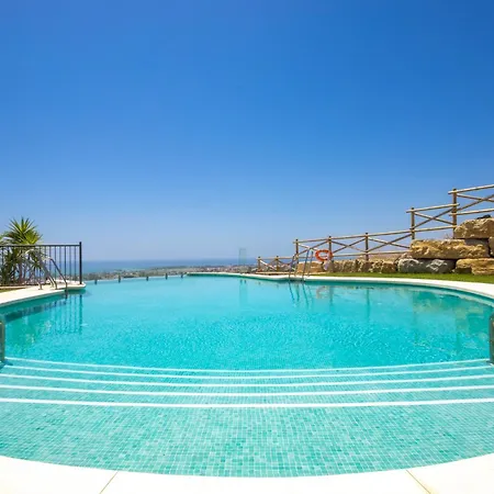 Apartment Paraiso - Sea-views, 3 Bedrooms, 7 Pools