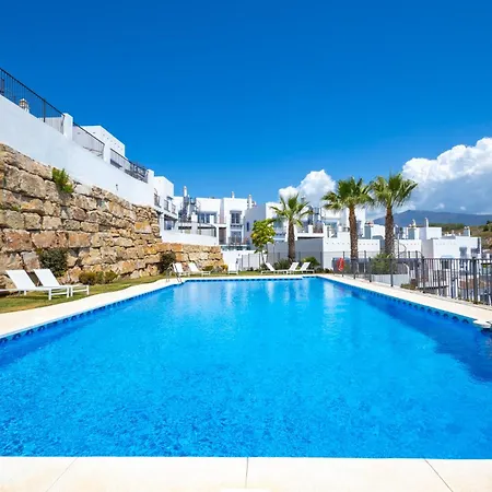 Apartmán Paraiso - Sea-views, 3 Bedrooms, 7 Pools *