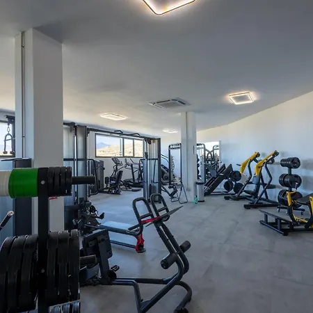 Paraiso - Sea-views, 3 Bedrooms, 7 Pools *