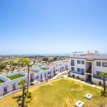 Apartmán Paraiso - Sea-views, 3 Bedrooms, 7 Pools *