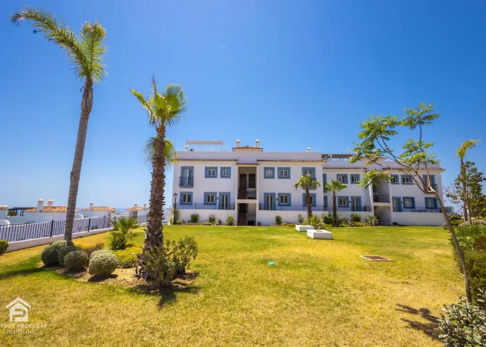 Paraiso - Sea-views, 3 Bedrooms, 7 Pools