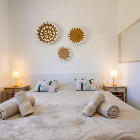 Paraiso - Sea-views, 3 Bedrooms, 7 Pools 아파트 에스테포나