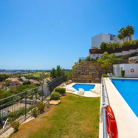 Paraiso - Sea-views, 3 Bedrooms, 7 Pools Διαμέρισμα *