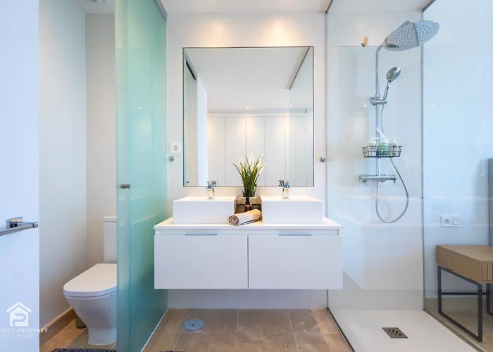 Lägenhet Paraiso - Sea-views, 3 Bedrooms, 7 Pools *