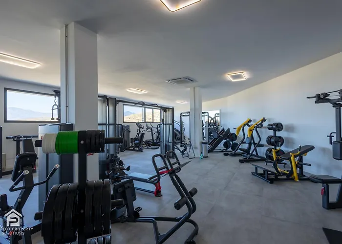 Paraiso - Sea-views, 3 Bedrooms, 7 Pools *