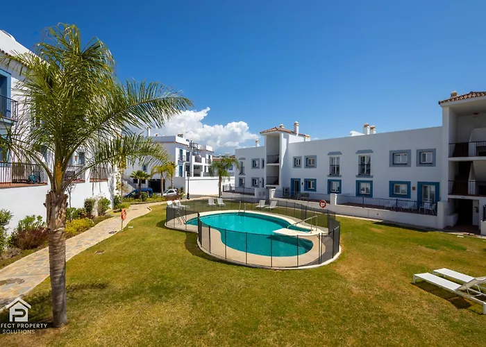 Paraiso - Sea-views, 3 Bedrooms, 7 Pools *