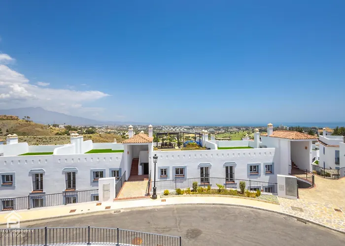 Lägenhet Paraiso - Sea-views, 3 Bedrooms, 7 Pools Estepona