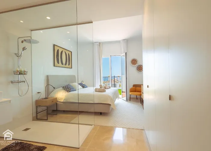 Apartment Paraiso - Sea-views, 3 Bedrooms, 7 Pools Estepona