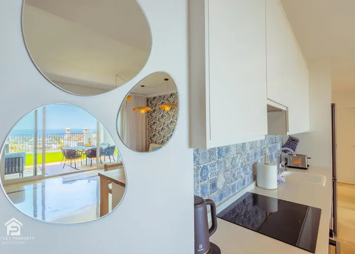 Paraiso - Sea-views, 3 Bedrooms, 7 Pools